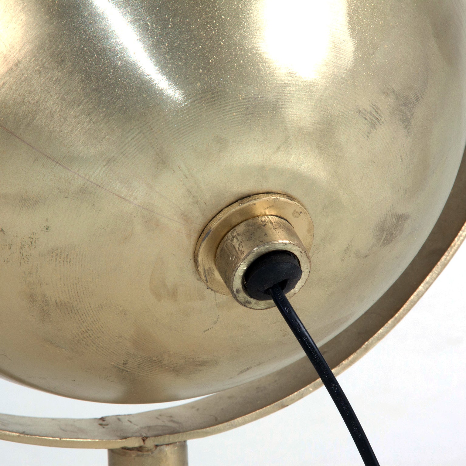BARZY TABLE LAMP